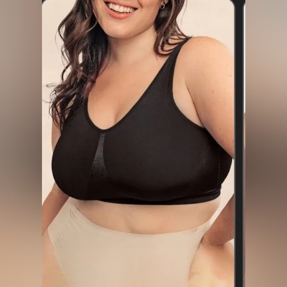 Truekind Other - NWT Truekind Everyday Throw-on Wireless Bralette Bra Black Seamless Size XS